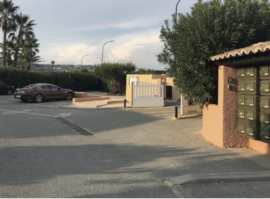 La Petite Mer'Veille Sainte-Maxime Exterior foto